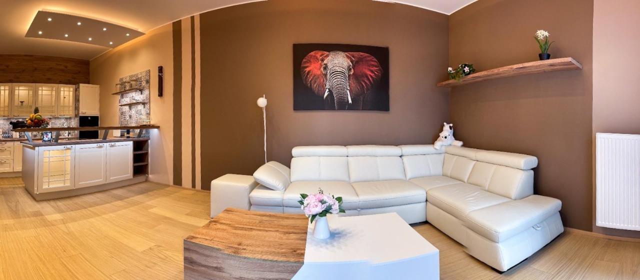 Apartment Dagmar Buresove ปราก ภายนอก รูปภาพ