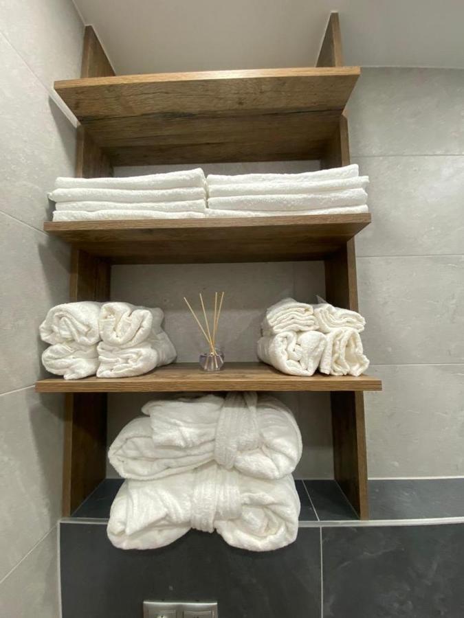 Apartment Dagmar Buresove ปราก ภายนอก รูปภาพ