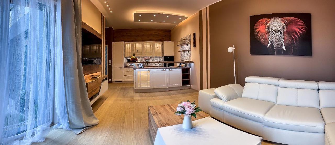 Apartment Dagmar Buresove ปราก ภายนอก รูปภาพ